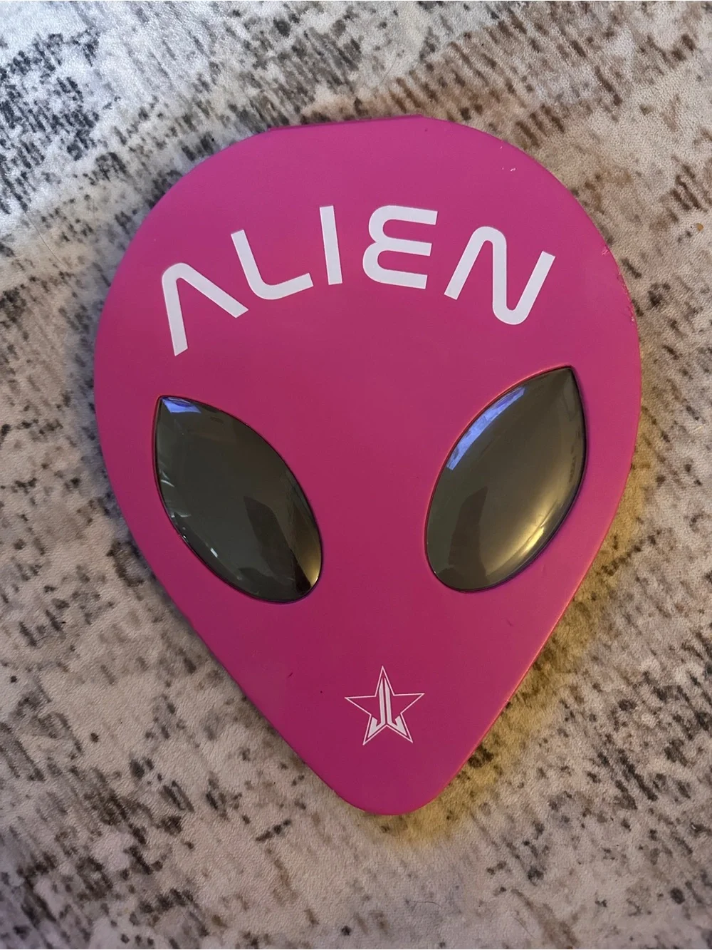 Alien Shaped Eyeshadow Palette - Bright Pink